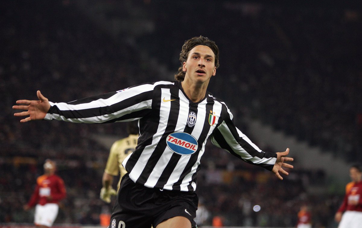 ChampionsLeague's tweet photo. Gallery: Ahead of Sunday's Serie A clash we recall some classic Juventus v Roma ties - https://t.co/2PmQEeZqkc #UCL https://t.co/xYqB6iBYo8