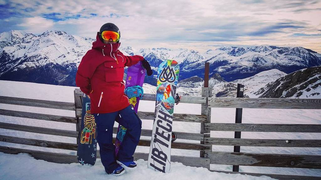 actiontravel_'s tweet photo. by camondeyork https://t.co/uFBl8nC5zn, #snowboarding #snowboard #snow #volcom #colourwear… https://t.co/QptbGVOcfo https://t.co/sKdgG7io1U