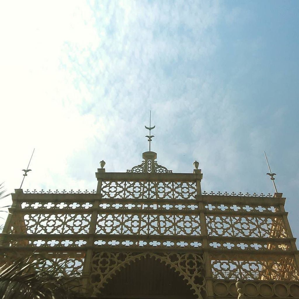 leovillanova's tweet photo. O projeto do Palácio de Ferro de #Luanda, reinaugurado essa semana, também é de Gustave Ei… https://t.co/oBMJluMcCo https://t.co/CJR8ckQqo6