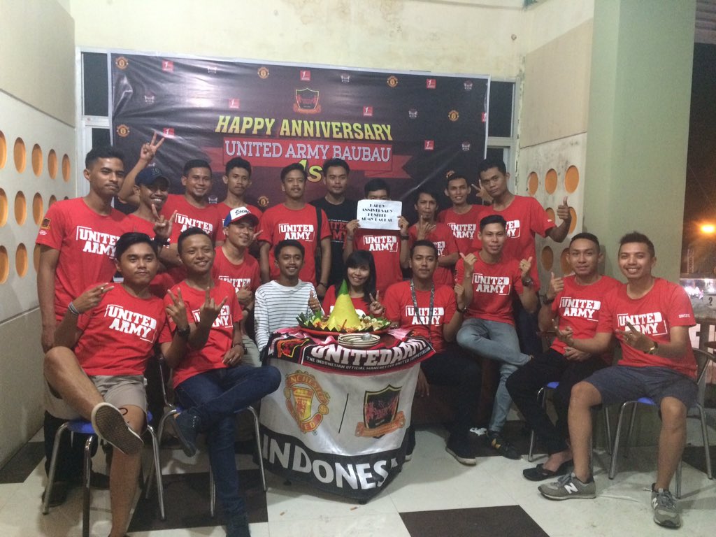 unitedarmy_BAU's tweet photo. Happy anniversary 1st utk kita UA BAUBAU. Semoga kita semua makin solid lagi. GLORY.GLORY MAN.UNITED!
@unitedarmyfc https://t.co/KIo56eucCd