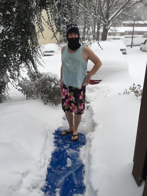 TransitMatt284's tweet image. Fake it til you make it. Beach mode. #patsnowstick
