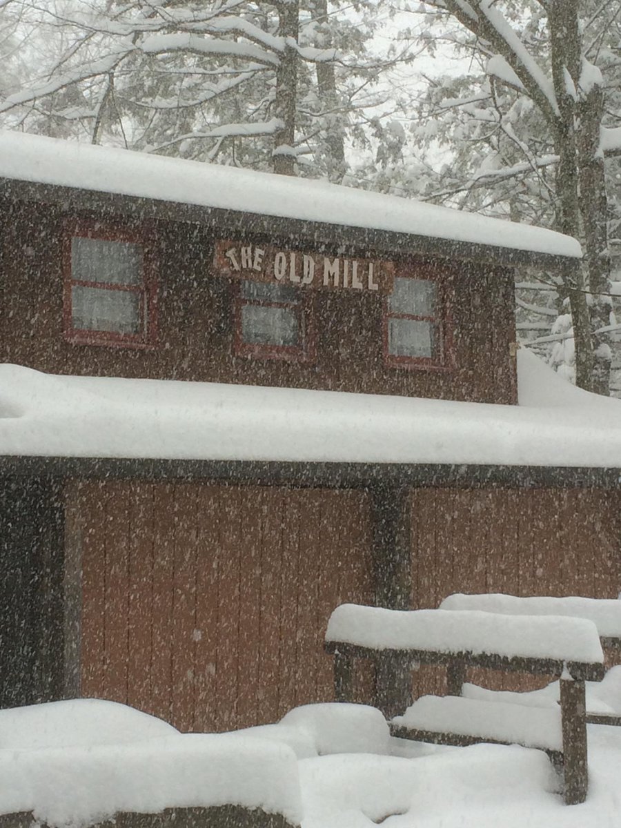 No line at the Old Mill today...  #wemissoldmillicecream #KnoebelsFood