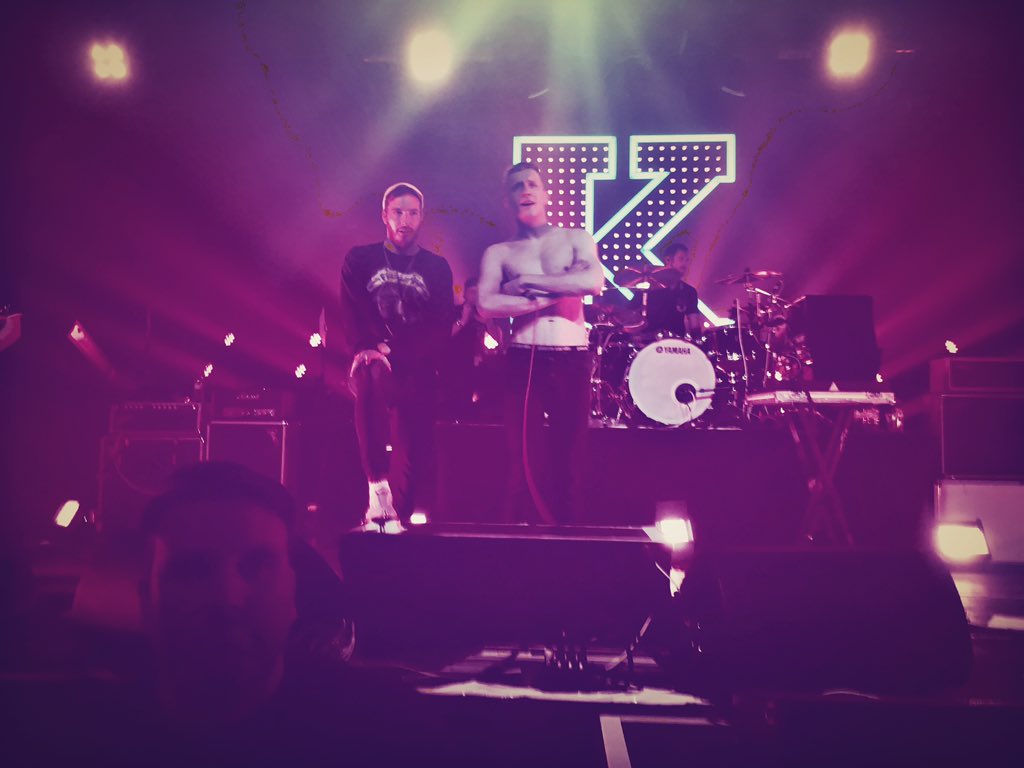 helloiammarlene's tweet photo. @Kraftklub es war ja mal mega fett gestern 👌🏻💃🏻 #randaleinbielefeld #RandaleTour https://t.co/9BatkgdOSw