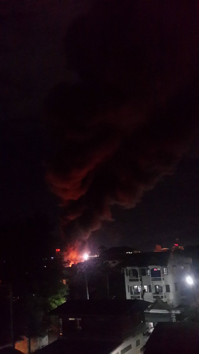 เชียงใหม่ไฟไหม้ค่ะ!!! แถวช้างเผือก น่ากลัวมาก