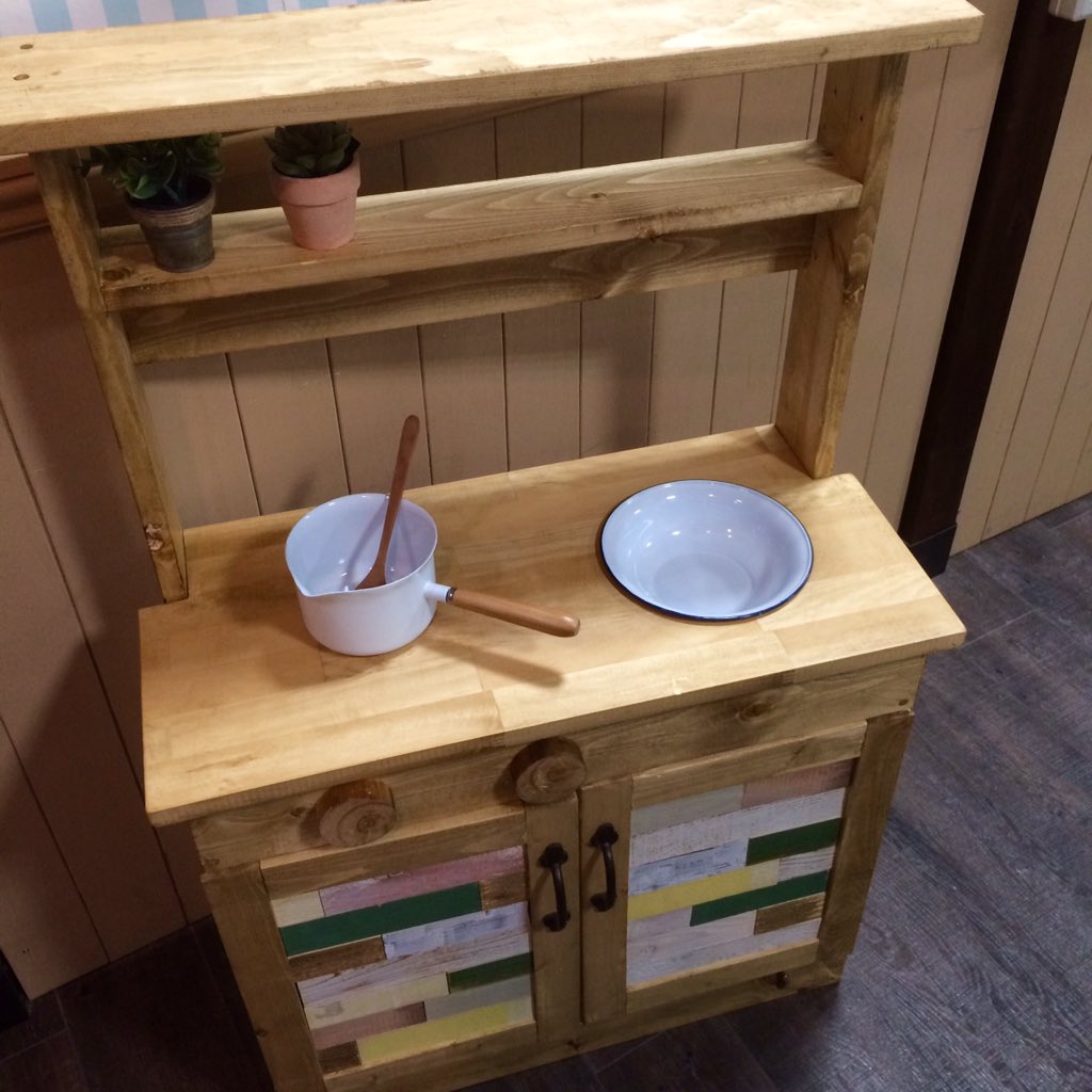 Diyスタジアム かもんぜきまき Pa Twitter ままごとキッチンワークショップを開催しました Tukuriba ツクリバ Diy 二子玉川 高島屋 体験型diyショップ Diyグッズ販売 Diy専門店 ままごとキッチン キッズルーム T Co Jriifi7tvr