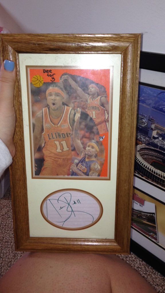 alexislrogers19's tweet photo. Hey @deebrown11 look what I found when I was cleaning out some stuff! #11 🏀 #Deefor3 https://t.co/l2UgG6jMxS