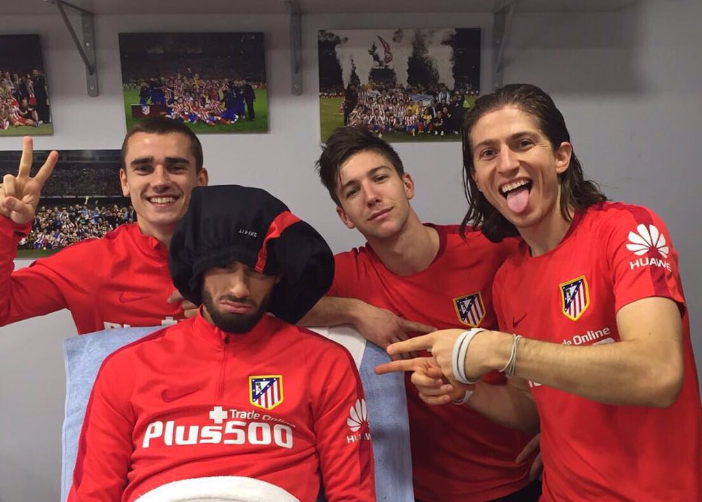 AntoGriezmann's tweet photo. Adivina quien perdió hoy en los remates a puerta ? 🙈 https://t.co/GQ3UGi2H1c