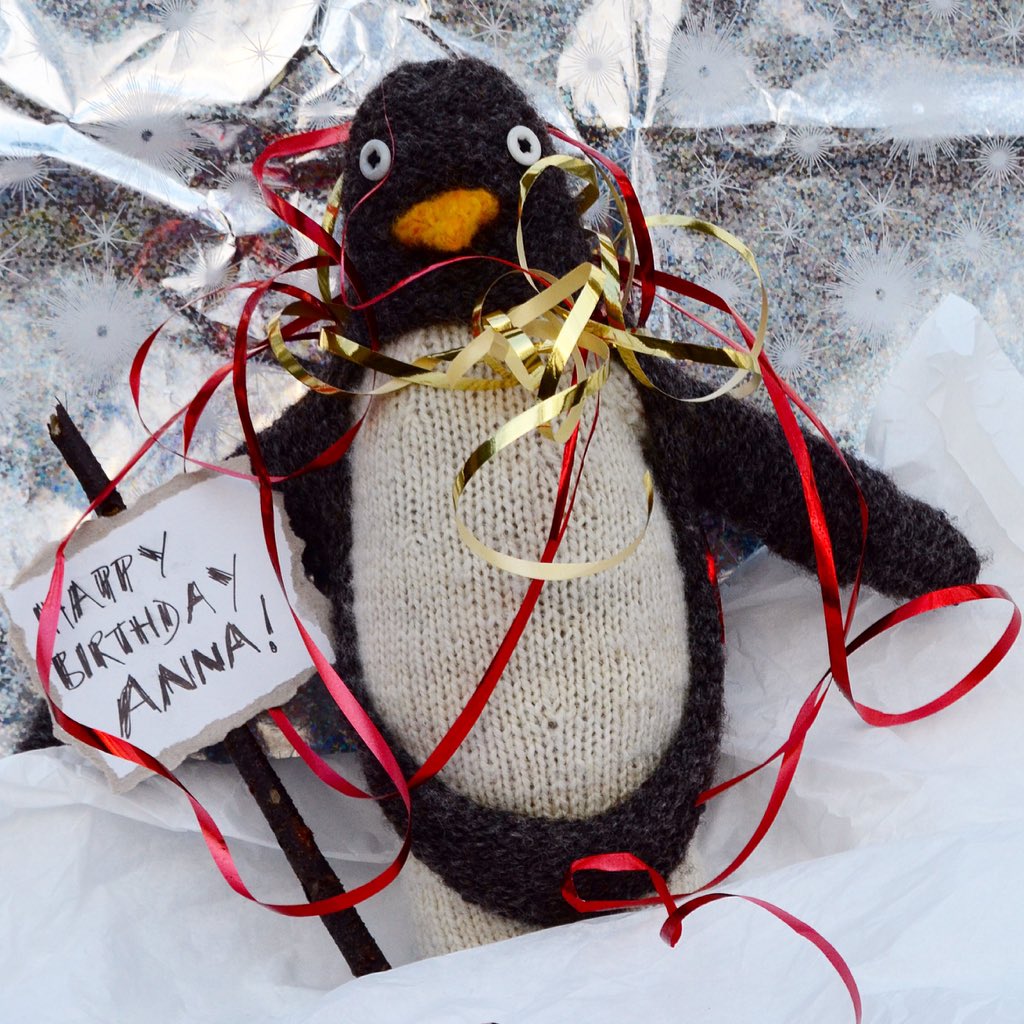 jenireidmog's tweet image. Happy Birthday @sweaterspotter from Jacob and me. #penguinpatterns #festivepenguins #partybirds #
