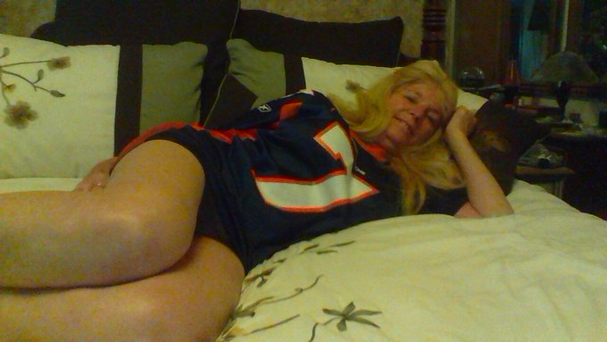 Lounging in Blue and Orange!!!!  This town is going all out for our Sheriff and the Gang. Good luck tomorrow