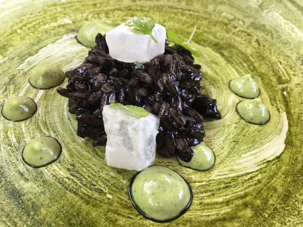 JCCapel's tweet photo. #MicroCríticaCapel @invernaderobox Más allá de lo vegetal Gran menú #Vegetalia de @rdelacalle con superalimentos P8 https://t.co/znLmazRyBc