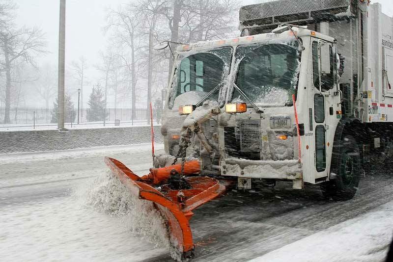 TeamstersJC16's tweet photo. Thank you @Teamsters Local 831 members at DSNY &amp; other workers who are working long hours this weekend. Stay safe! https://t.co/JibF3QP2TX