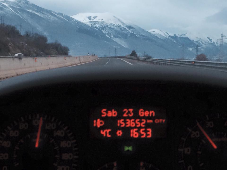 TWH_official's tweet photo. In viaggio per Pratola. Oggi si suona al Garbage Live Club e si chiuderà questo mini tour tra la neve e le montagne. https://t.co/4pIHAQu6wR