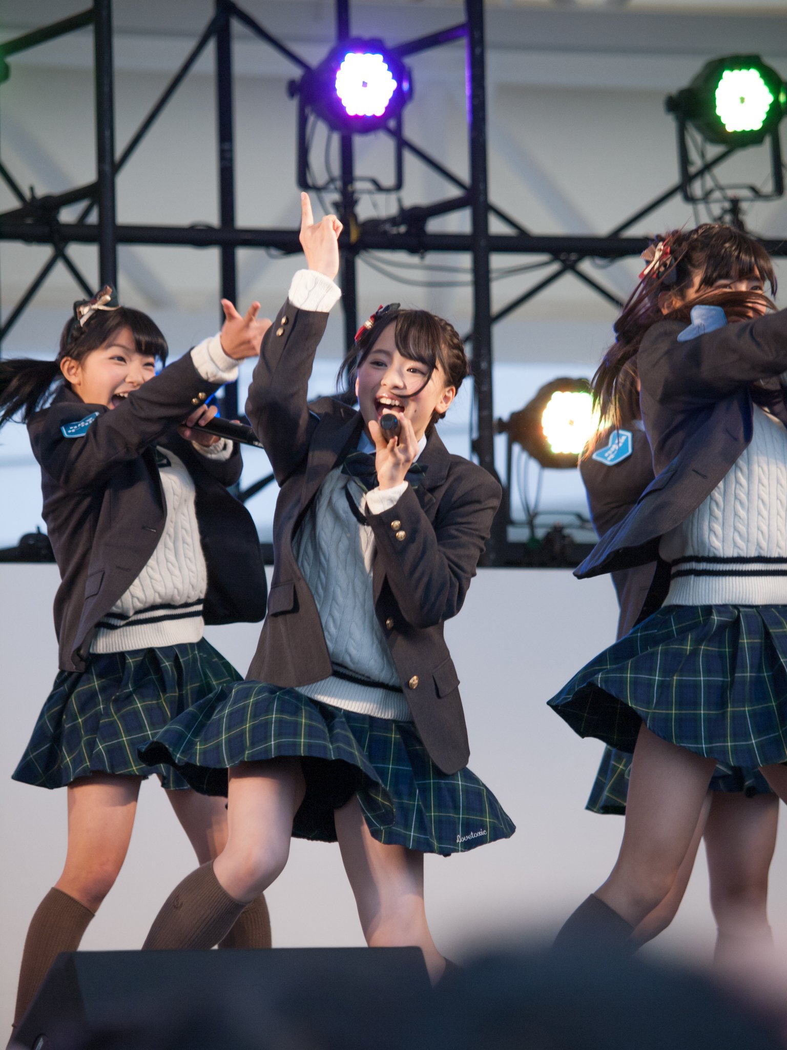 Hi8 En Twitter Akbが流行って 小学校の卒業式の服 みんなakbの制服衣装みたいよ と 聞いた時には驚いたものだが ヨーカドーあたりで見て納得した 時が過ぎ Akb風の服をakb48 チーム8が使った結果がこちら Team8 T Co T0maicftr3 Hi8 En Twitter Akbが流行って 小学校の卒業式の服 みんなakbの制服衣装みたいよ と 聞いた時には驚いたものだが ヨーカドーあたりで見て納得した 時が過ぎ Akb風の服をakb48 チーム8が使った結果がこちら Team8 T Co T0maicftr3