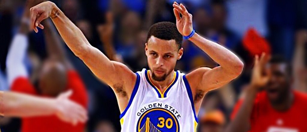 ThompsonScribe's tweet photo. Curry puts on cape, channels sister @sydelcurry and carries #Warriors over Pacers

https://t.co/0ao66a608G  || https://t.co/V2XSPl0WLp