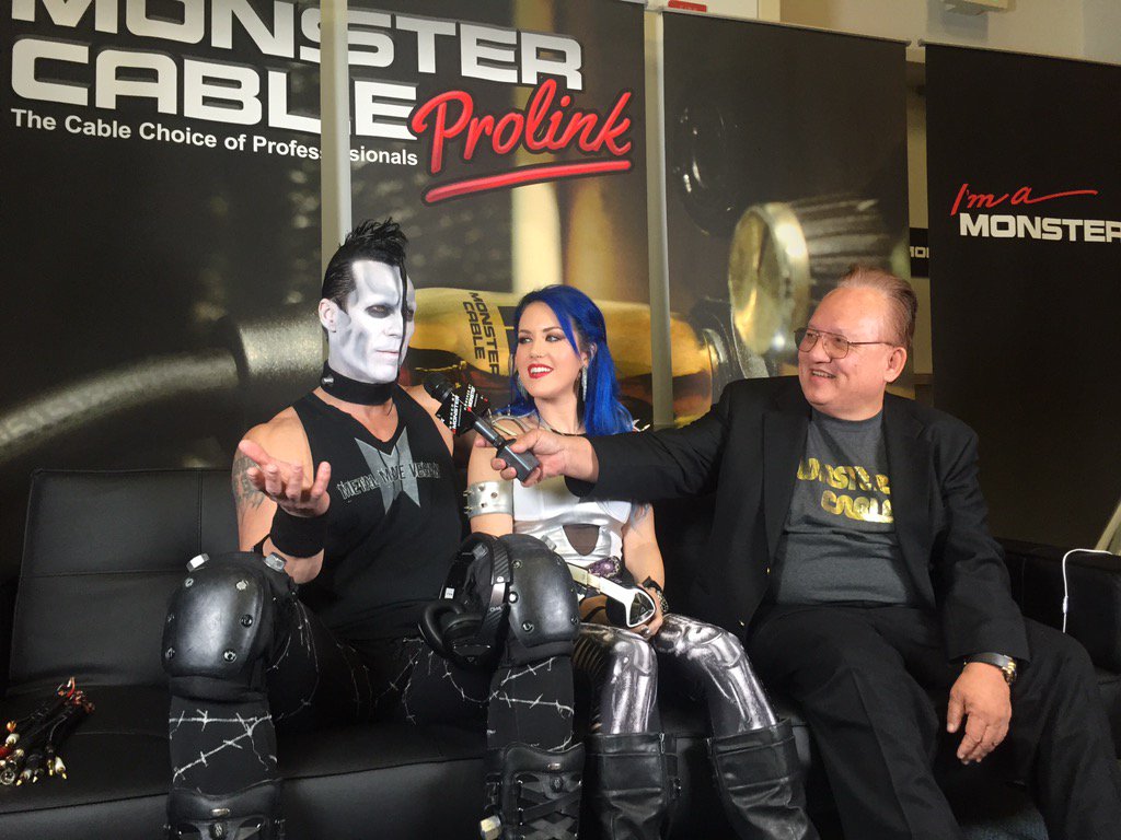 A_gui_la's tweet photo. "@MonsterProducts: .@DoyleAbominator and @archenemymetal frontwoman @AWhiteGluz take in #MonsterNAMM #TheMisfits https://t.co/Ozl9fXfTxQ"