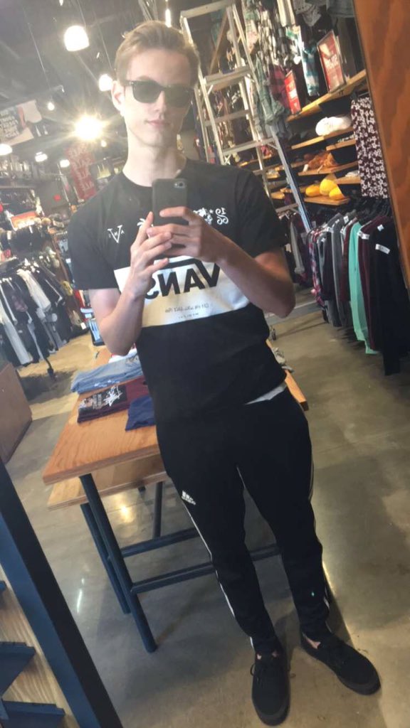 EricsPhxtos's tweet photo. 😎⚫️⚪️ https://t.co/YX5phxAHos