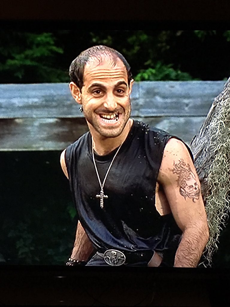 Nick de Semlyen na Twitteri: &quot;Stanley Tucci in Undercover Blues update:  he&#39;s been thrown in an alligator pit and is making this face.  https://t.co/SqKA61z9xe&quot;