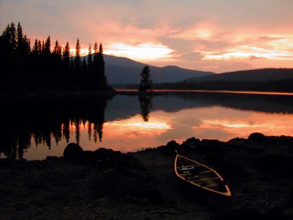 JimBottomley1's tweet photo. Day6 #challengeonnaturephotography iconic #canoe at #sunset #MurtleLake #BC @HelloBC @DestinationCAN @ExploreCanada https://t.co/OlLdx6I1JF