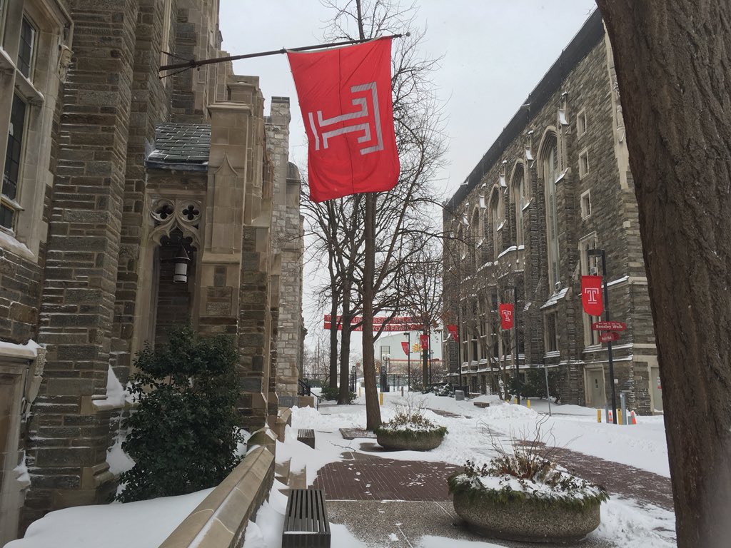 TemplarYearbook's tweet photo. Campus looks today. Be sure to send us your snow photos with #TemplarSnow https://t.co/prrP9Z2mvO