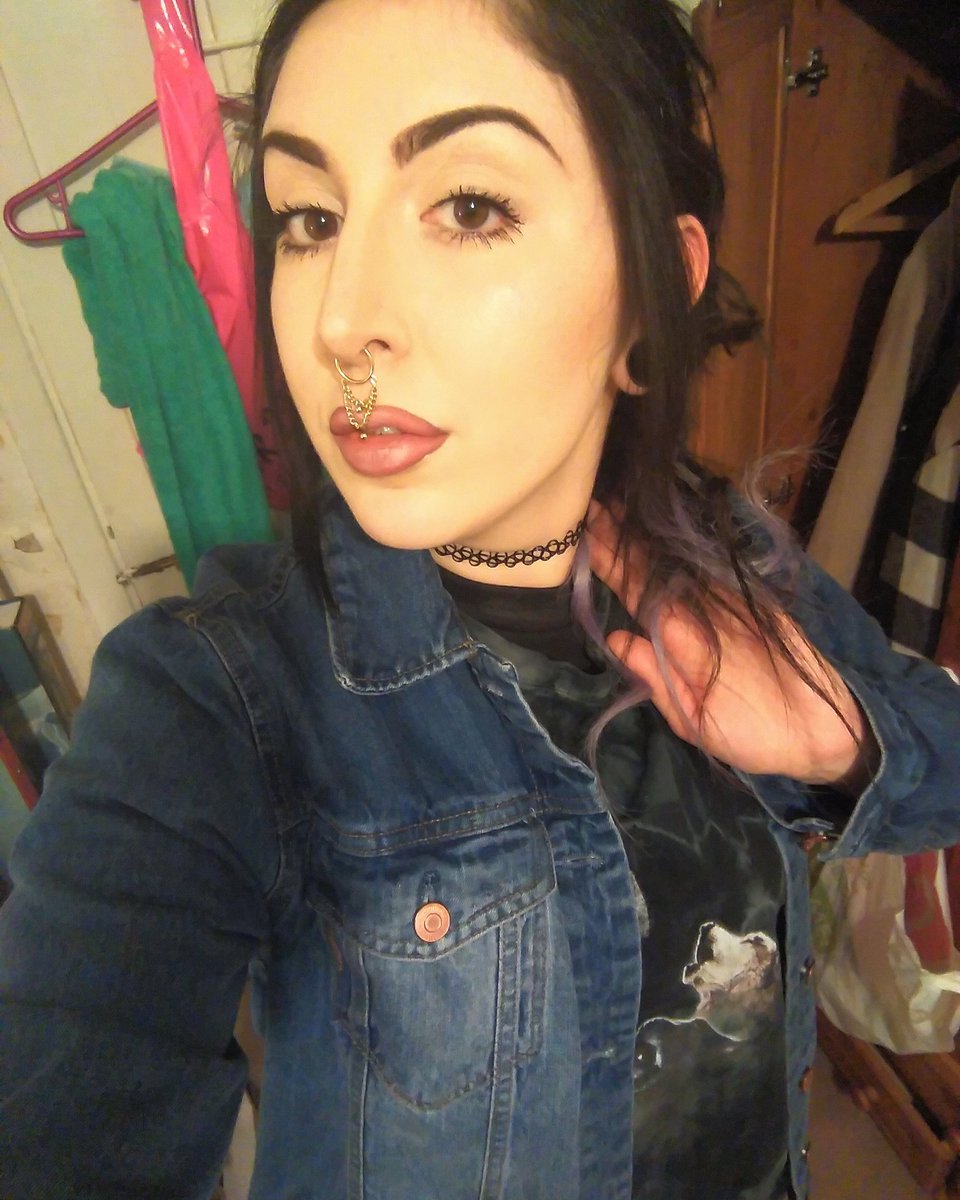 PoisonJacky's tweet photo. Hey ❤❤❤ https://t.co/VtRvfy2AWy