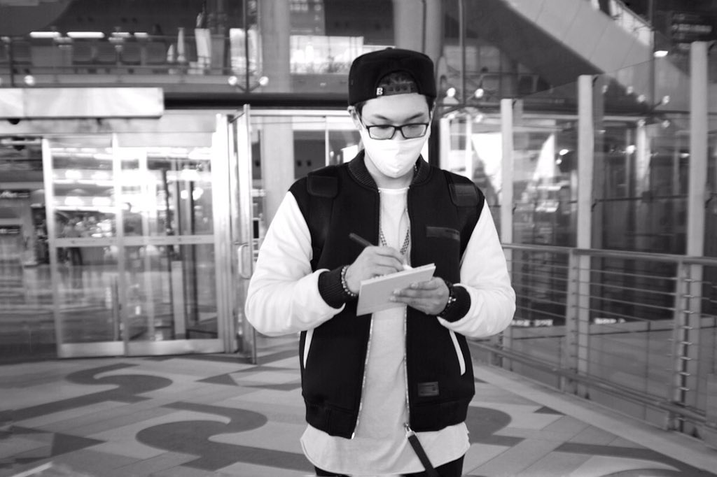 EveryAspect_KS's tweet photo. 20160112 #KS // me ....นอนละ วันนี้ใช้พลังไปเยอะมาก https://t.co/PvFpigK2Dv