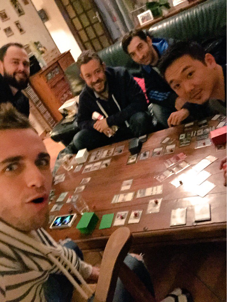xSqueeZie's tweet photo. Petite session de cartes Magic ! Un plaisir ☺️ https://t.co/0TcN2tecyA