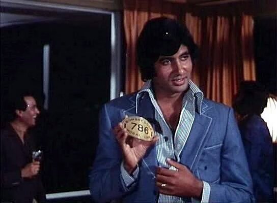 pamelaarora's tweet photo. @BeejalBhatt @mansi_lukka @SrBachchan @MukherjiRatna @VikasAgarwalll #41yrsofblockbusterdeewar YAHI BILLA NO 786👌👌☺☺ https://t.co/bDCZTLtR4l