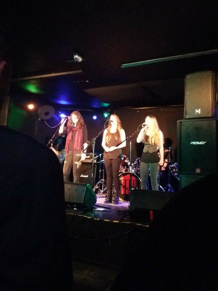 our gig last night at the <a href="/PhoenixBarHW/">Phoenix Bar HW</a>