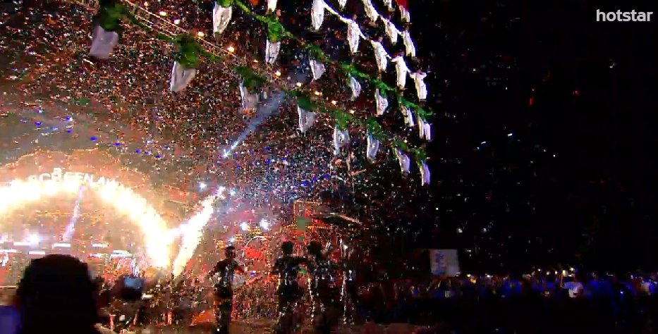 Varun_Dreamboy's tweet photo. The best performance ever :-*
@Varun_dvn rocked the floor
#VarunRocks https://t.co/ySyUuPoZ1I