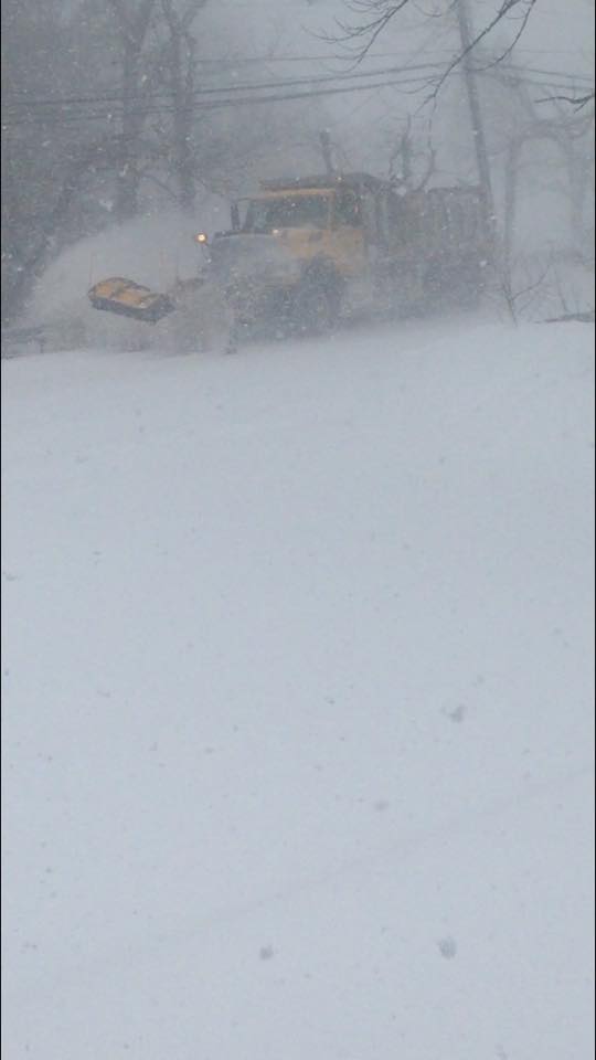 PoconoRecord's tweet photo. As blizzard grips #Poconos, most folks staying home https://t.co/FQFTW2PJ7B #PRsnow https://t.co/qsm8yrpF7h