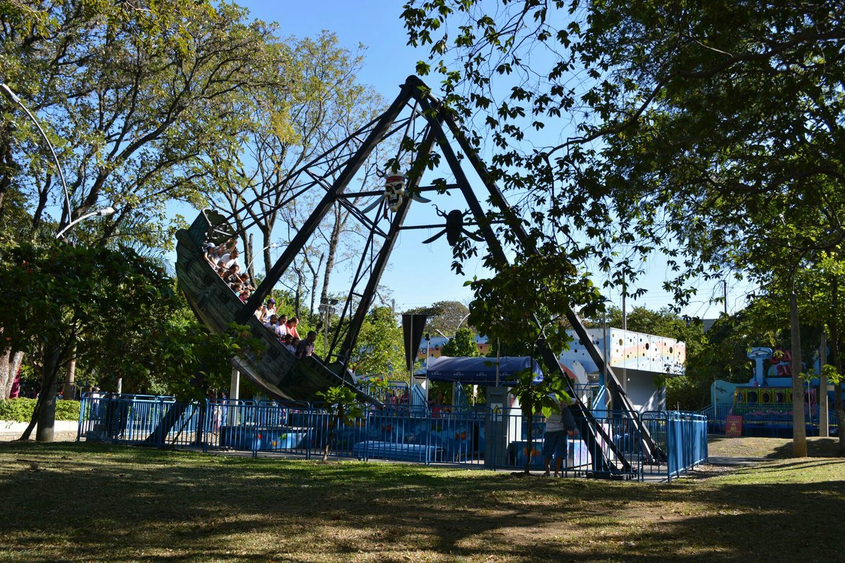 La diversión hoy va por cuenta de nuestra divertida atracción El #BarcoPirata, ven a vivir este sábado con nosotros