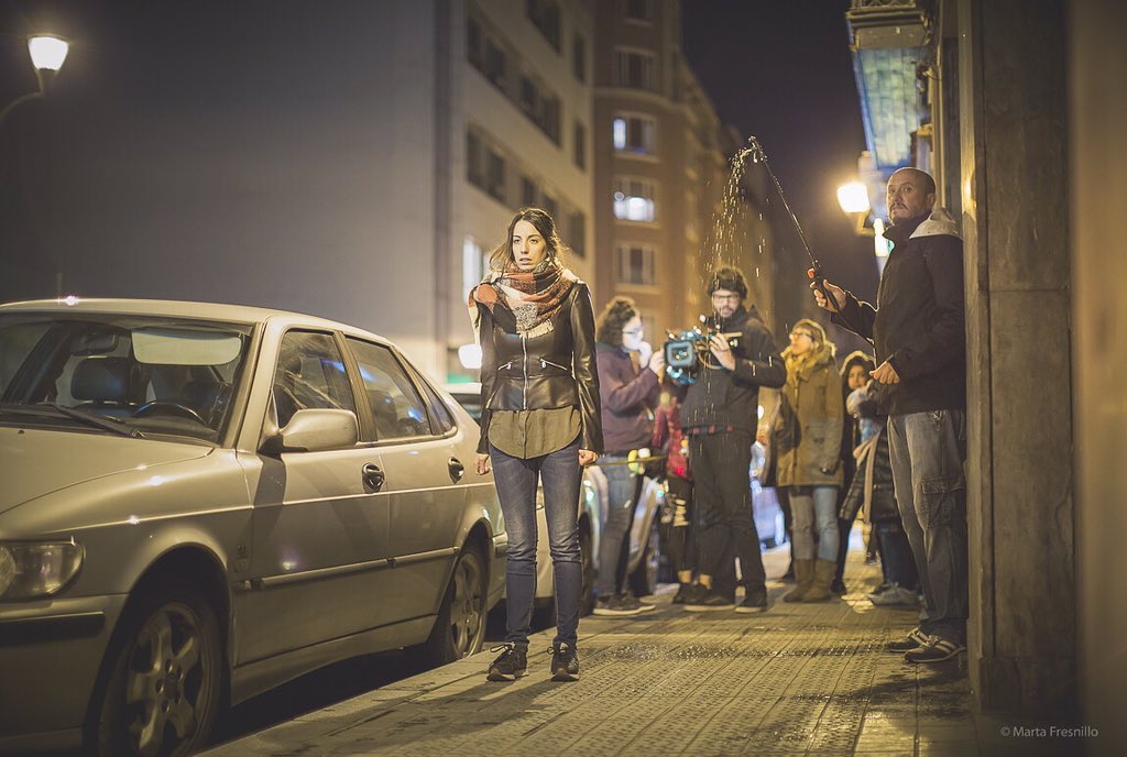 almudenacid's tweet photo. Pues sí... ¡Me fumigaron! Foto @Maruenunclick #lituania #lluvia https://t.co/f8HtNRSP9G