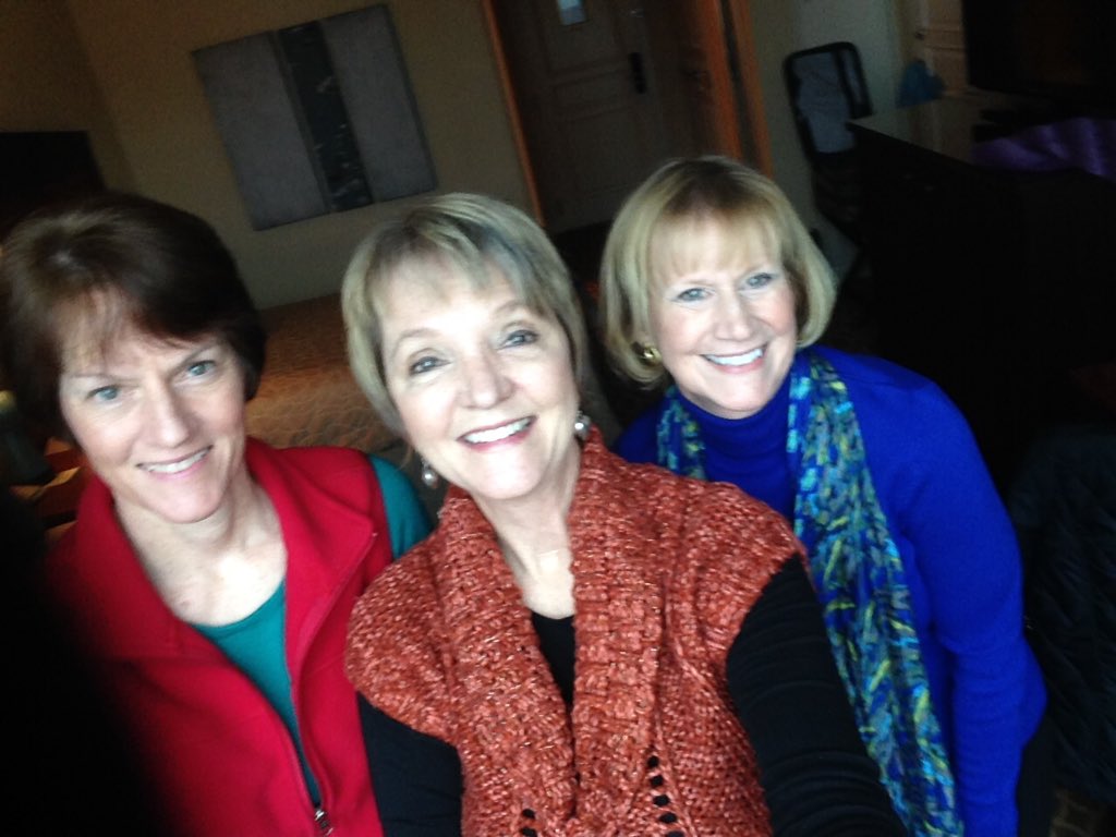 JeneneCraig's tweet photo. #WOFLovedTour https://t.co/lRdgp7GqGU