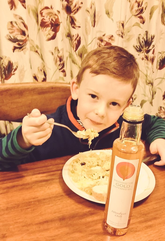 broightergold's tweet photo. What have i created!!A nearly 7 year old who loves our #ChilliInfused #RapeseedOil sometimes ive adults in tears😆 https://t.co/IfPhUPRhaq