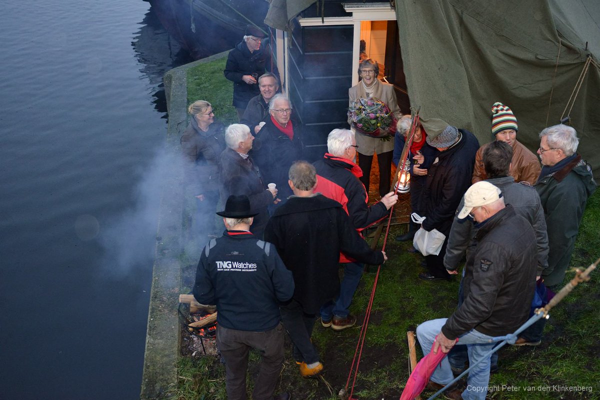 De #sluiswachters van de #Kolksluis #Spaarndam zijn er weer klaar voor! Foto: Peter van den Klinkenberg
