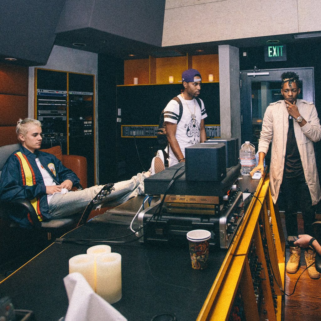 iamKingLos's tweet photo. Stu wit Bieber https://t.co/1OxhqjfrR4