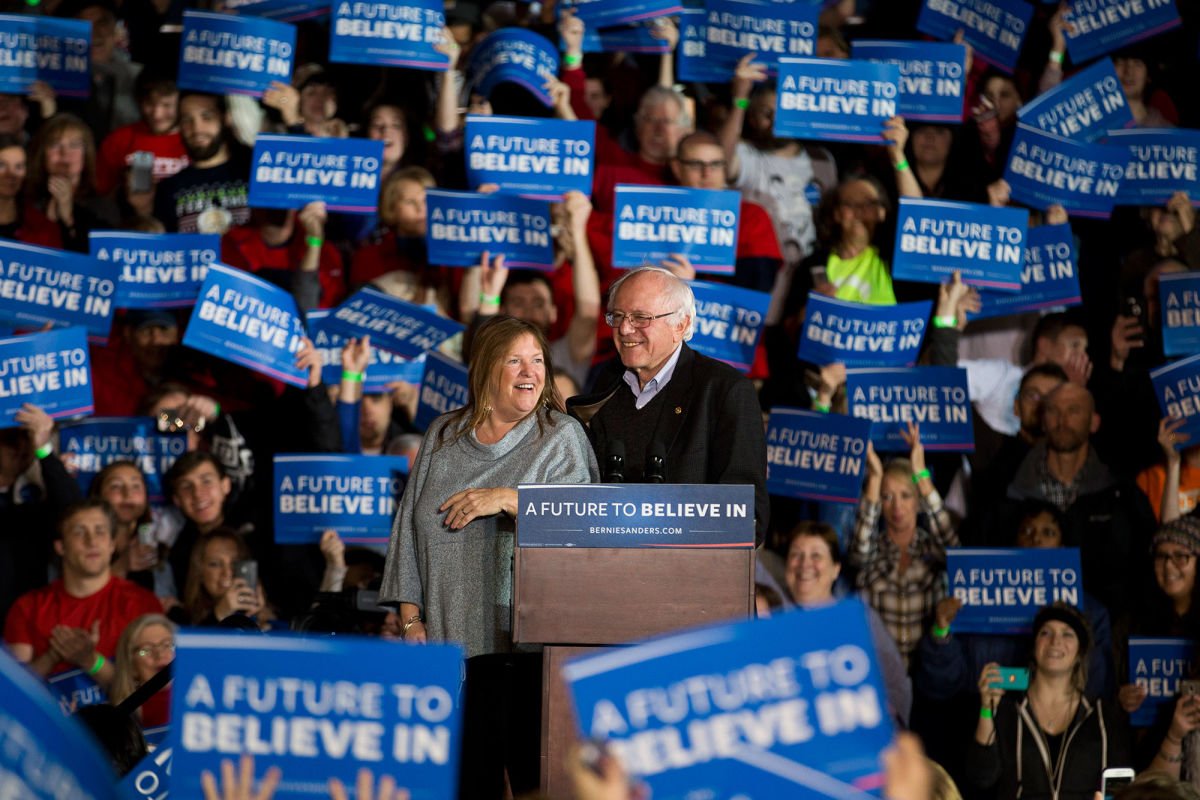 FeeltheBernAR's tweet photo. Sanders 51, Hillary 43 in Iowa! A revolution truly is brewing. Go Bernie! We are with you. https://t.co/pRgO70vUPW https://t.co/CtUpmO5ynI