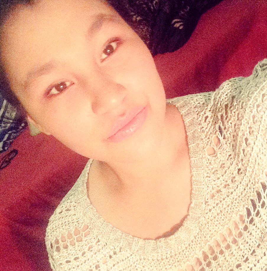 SuzyannK's tweet photo. baby pink.👄 https://t.co/sd2vyFJuUN