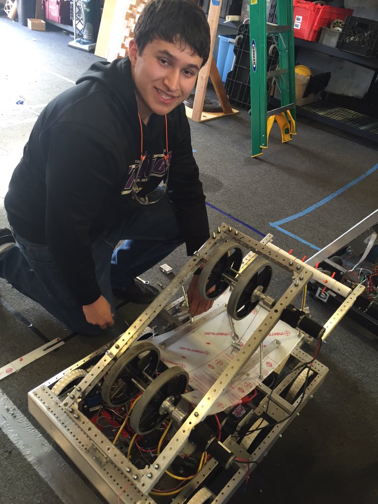 VHSRobodogs's tweet photo. Chris Kim working on his shooting and intake prototype https://t.co/Kjm50HSqSR