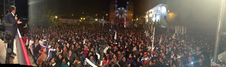 RobertCaceresF's tweet photo. @perucom Pasaron por Cusco Acuña, PPK ninguno se atrevió a hacer un mitín. La imagen vale más que 1000 encuestas. https://t.co/9VYgEiquU1