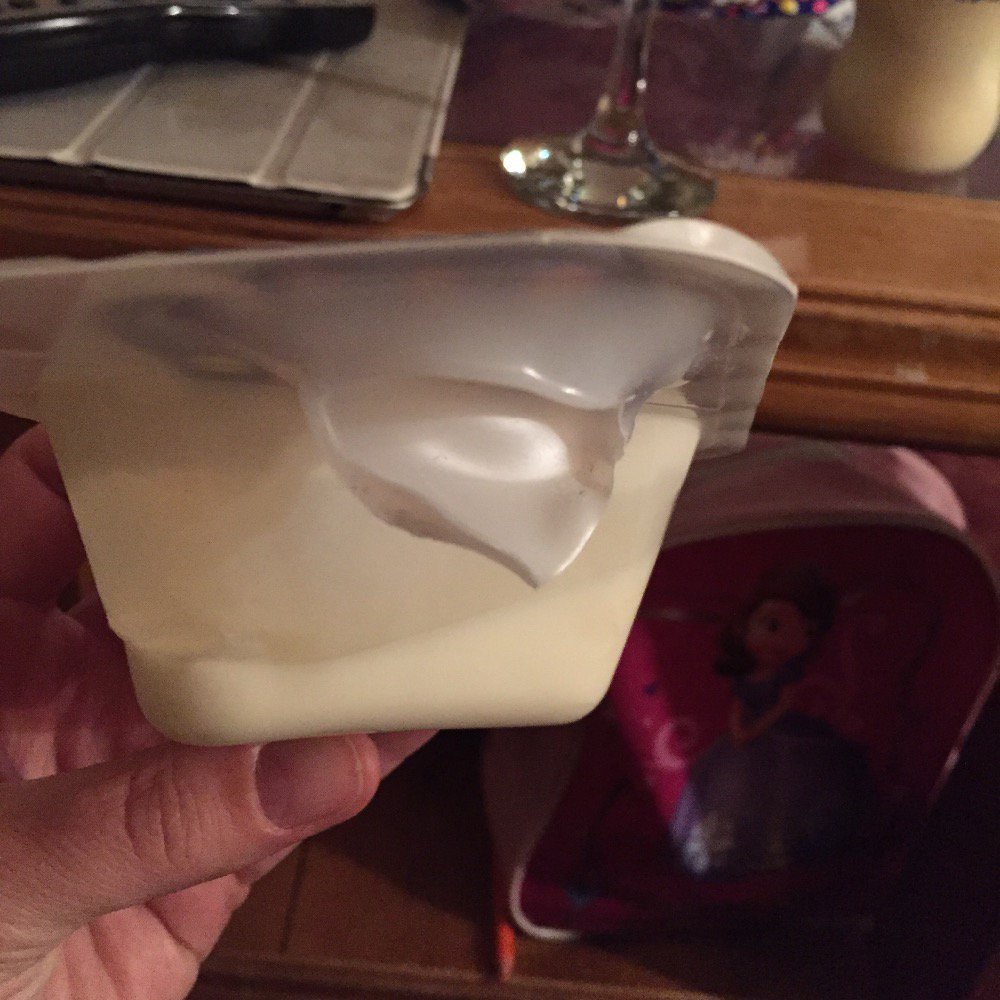 Opened a 4 pack smarties mix in yoghurt and there was no smarties! Very disappointed little boy!!