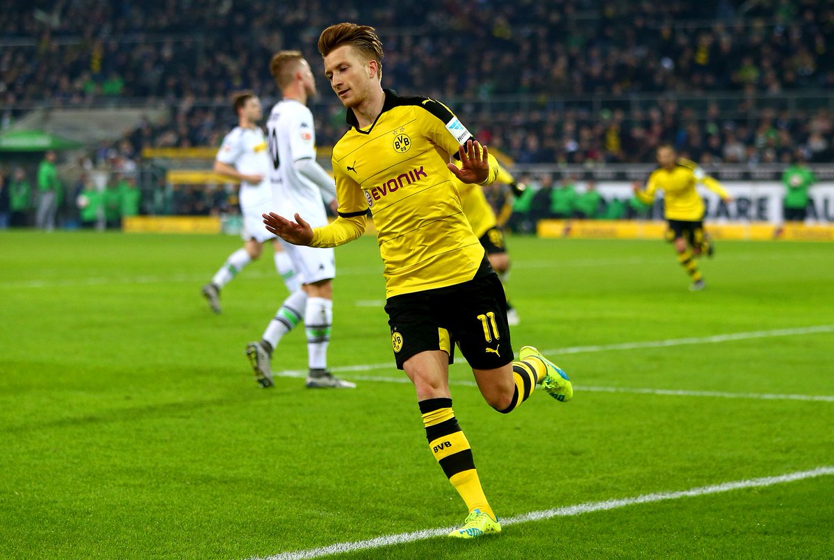 EuropaLeague's tweet photo. .@BVB eight points behind Bundesliga leaders as Marco Reus nets opener against former club in 3-1 win. #UEL https://t.co/2ZhuADjuqP