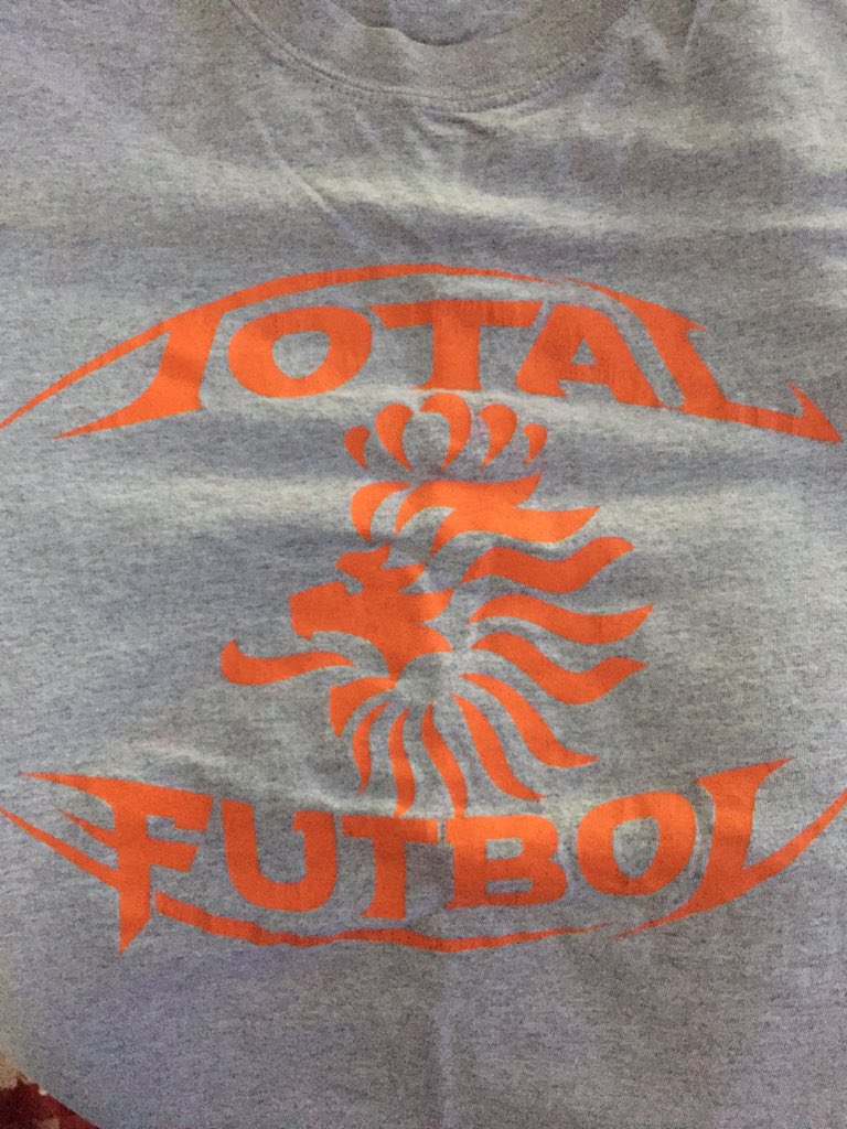 Sharpiee6's tweet photo. My old youth soccer shirt from #WDMSC training when I was little.. ironic I grew up to play for #Ajax! #TotalFutbol https://t.co/QTipMuv1Xx