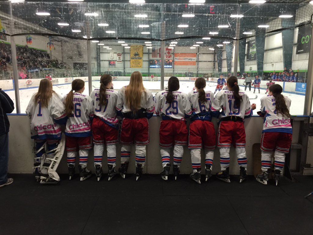 chicagohenrys's tweet photo. CYA U16's sporting their new Pink "Rush" jerseys. #Redhelmetsrock @cyagirlshockey @KellyRushhockey https://t.co/Tz4pUJyCxv