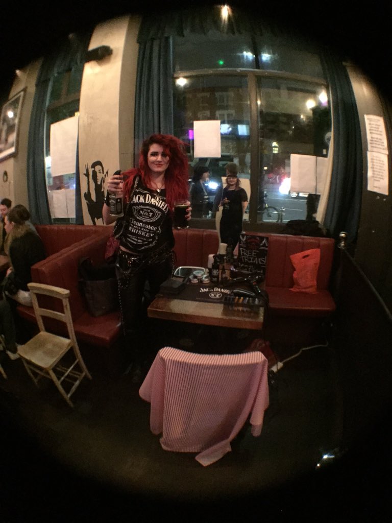 DE_RAILED's tweet photo. Free trim from @cutandgrind_ with entry to tonight's gig @Nambucca_Live  how's that for a Saturday night. https://t.co/yzg94bD7qH