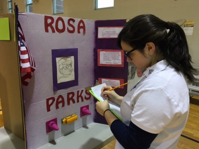 PrepWorkJP's tweet image. Thank you Anna Kat Ireland and Alex Reichle for judging the Reading Fair at Mississippi School for the Deaf!!