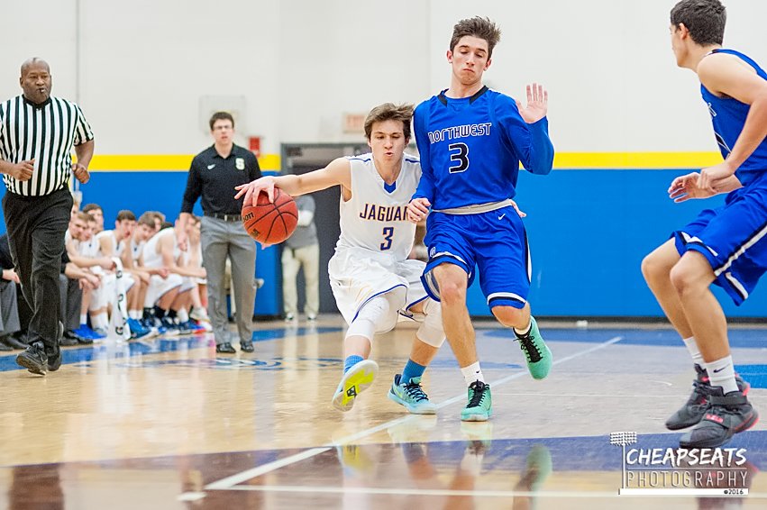 CheapSeatsPhoto's tweet photo. .@Shaawnaay the most underrated player in #JeffCoMo & maybe the #STLArea! @seckmanbball #CantTeachHeart! https://t.co/RCuZWCUafa