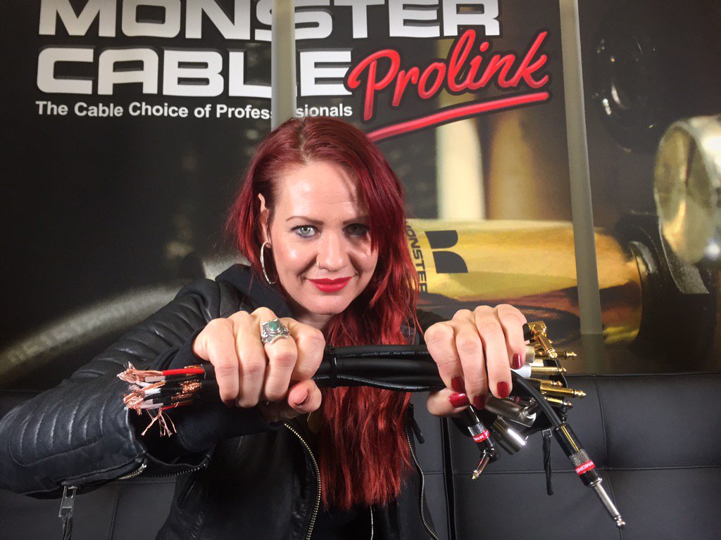 A_gui_la's tweet photo. "@MonsterProducts: .@NadjaPeulen is a true Monster!! �� #MonsterNAMM #CoalChamber https://t.co/zyYGwJHM7Q"