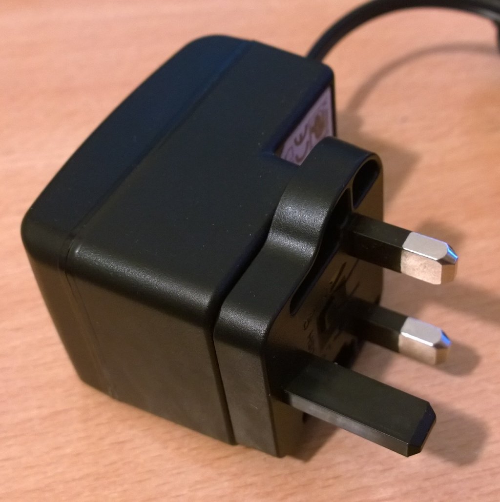 futurewas8bit's tweet photo. #ZXSpectrums are for life, not just Christmas. Use a decent power supply FFS!! https://t.co/mP8GmTGPMP https://t.co/1xnvnmNCOy