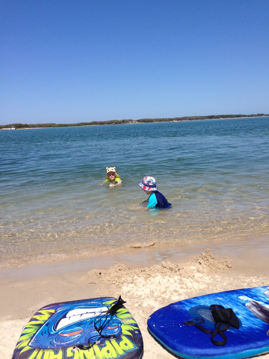 ReneeC2016's tweet image. #lazysunday #beachhaven #love #h2osplash #sandbliss #beachbums